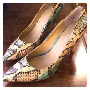 Nine West snake skin pumps